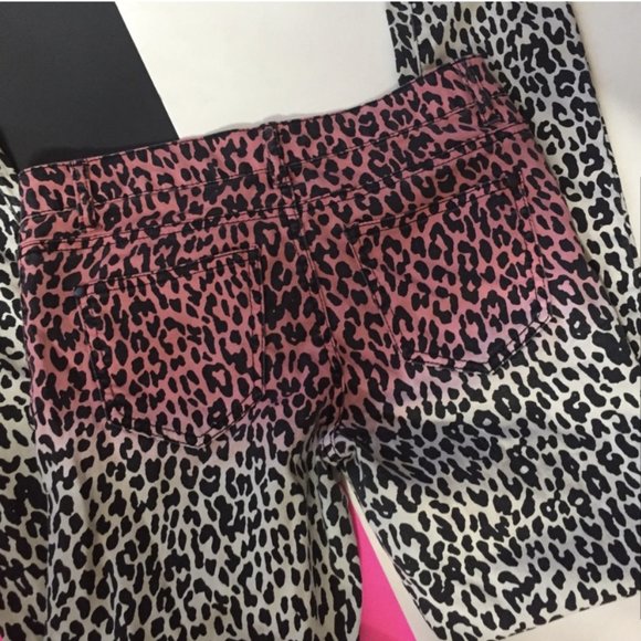 FOREVER 21 LEOPARD JEANS - Picture 4 of 4